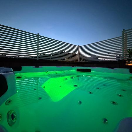 Hotel Adria B&B - Colazione Fino Alle 12 미사노아드리아티코 외부 사진