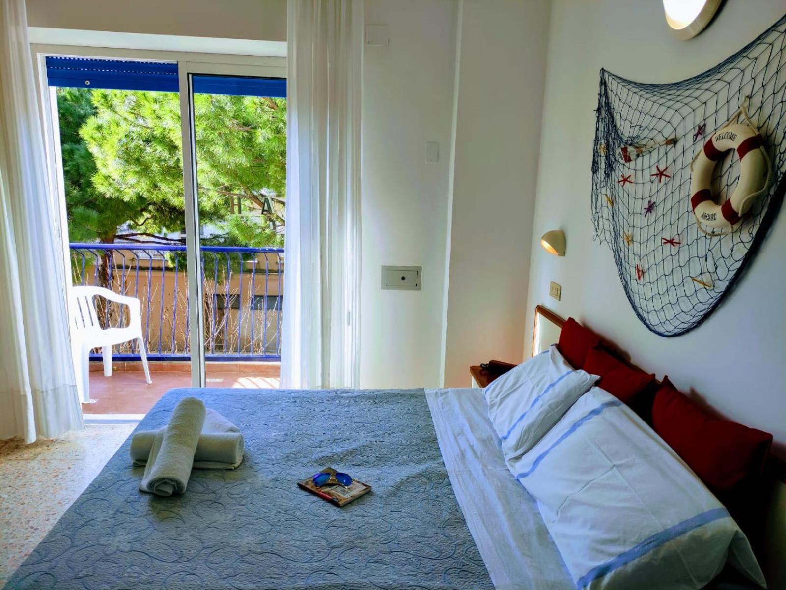 Hotel Adria B&B - Colazione Fino Alle 12 미사노아드리아티코 객실 사진