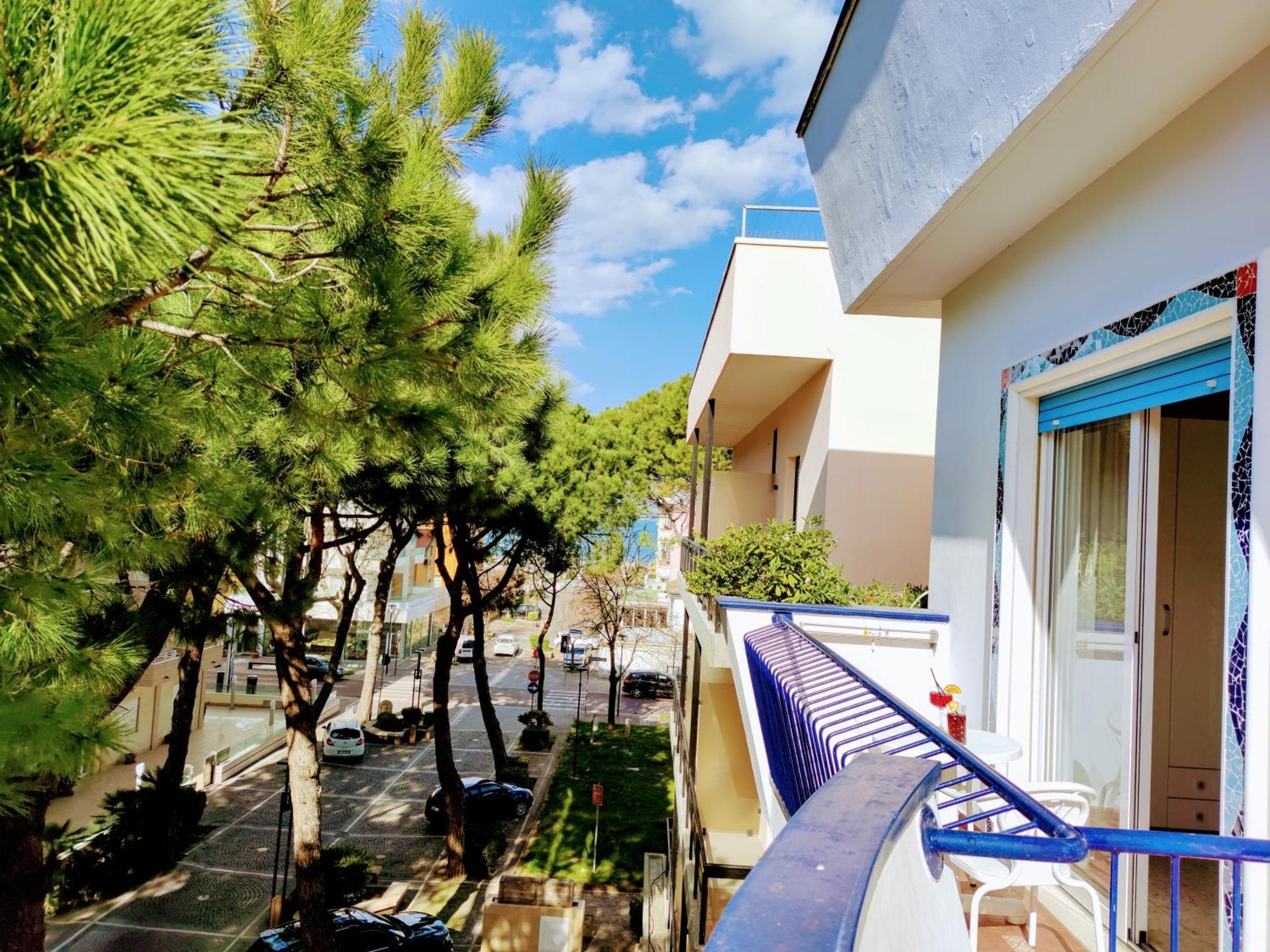 Hotel Adria B&B - Colazione Fino Alle 12 미사노아드리아티코 객실 사진