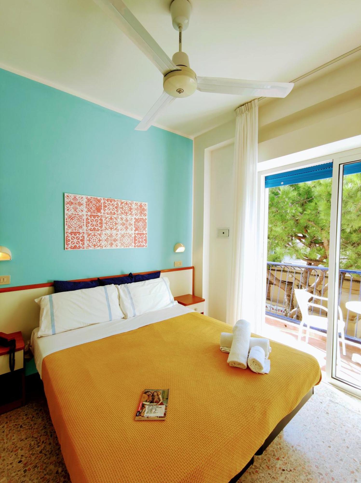 Hotel Adria B&B - Colazione Fino Alle 12 미사노아드리아티코 객실 사진